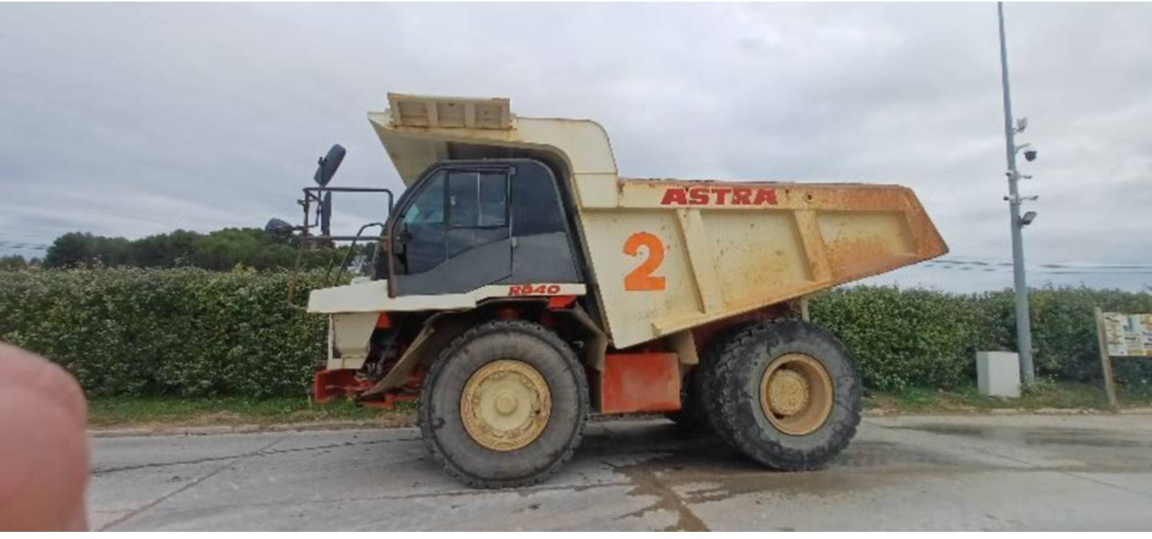 ASTRA RD40 - Xe ben cứng/ Xe chở đá: hình 1 ASTRA RD40 - Xe ben cứng/ Xe chở đá: hình 1