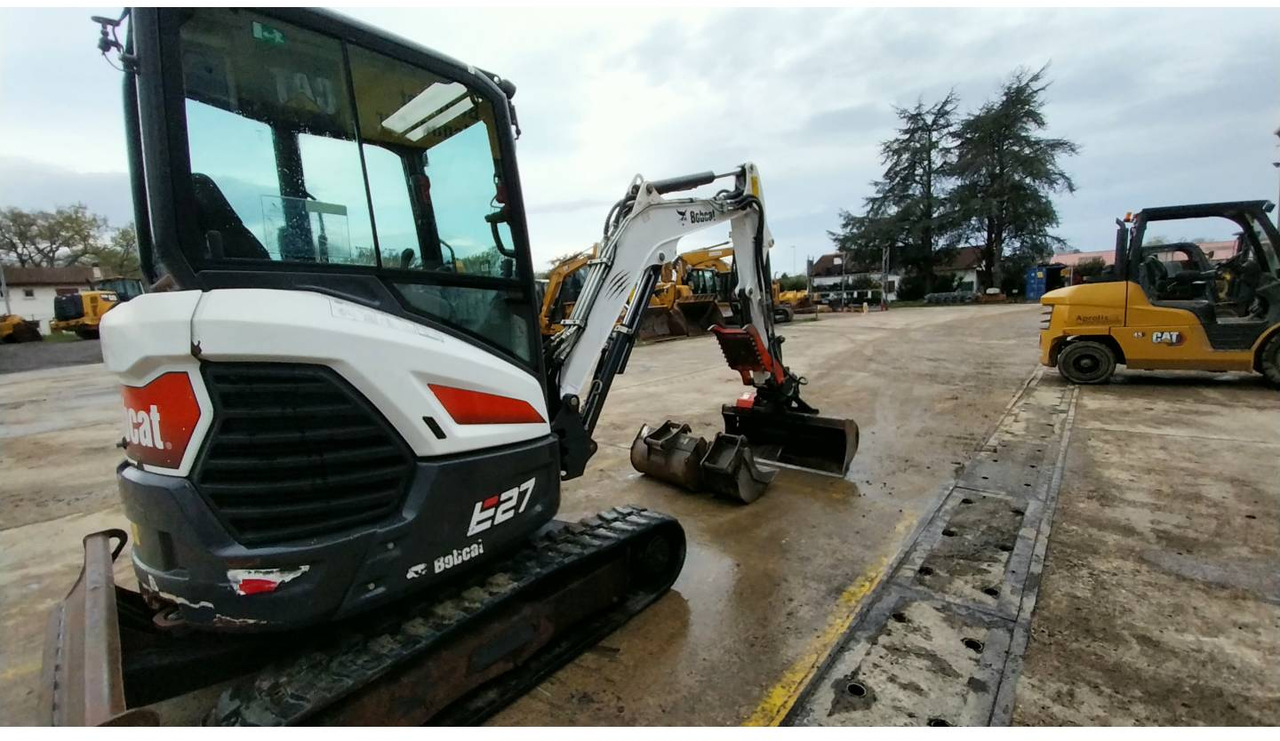 BOBCAT E27 - Máy xúc bánh xích: hình 3 BOBCAT E27 - Máy xúc bánh xích: hình 3