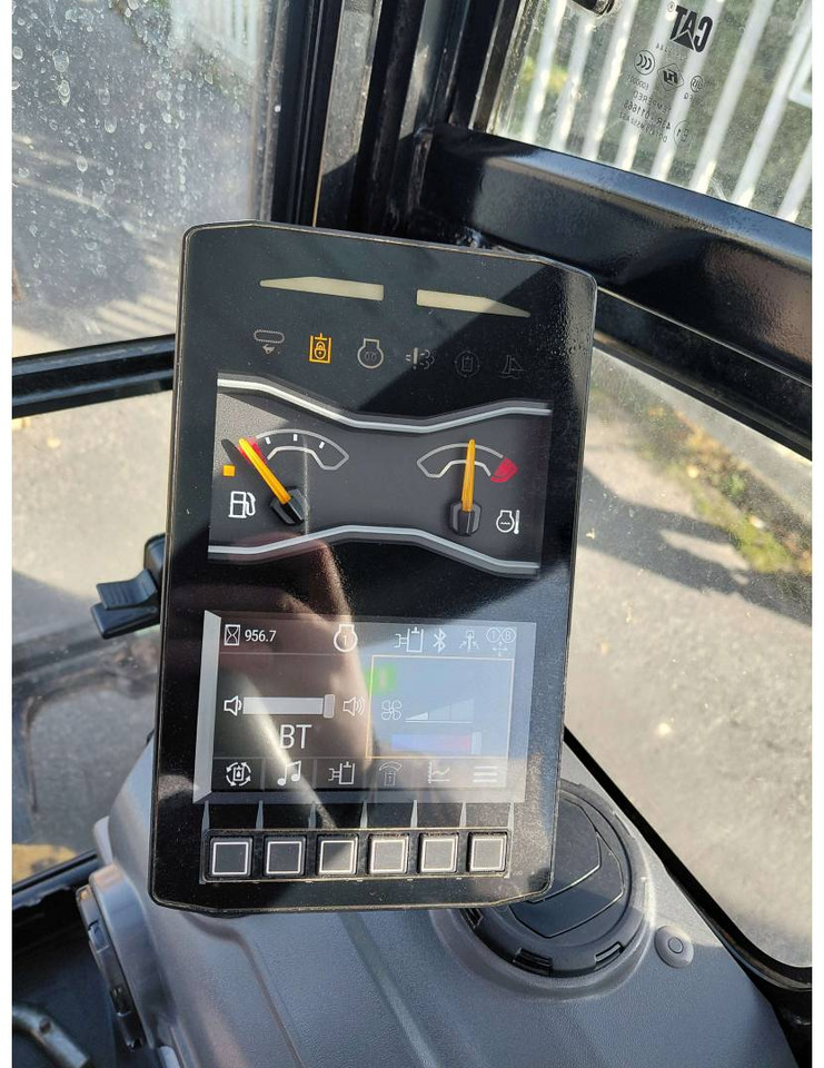 CAT 302 - Máy xúc bánh xích: hình 5 CAT 302 - Máy xúc bánh xích: hình 5