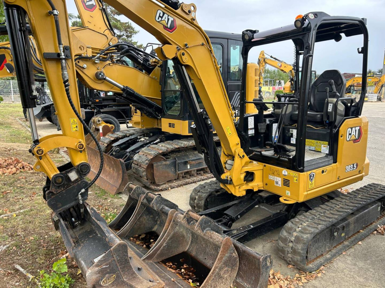 CAT 303.5 - Máy xúc bánh xích: hình 1 CAT 303.5 - Máy xúc bánh xích: hình 1