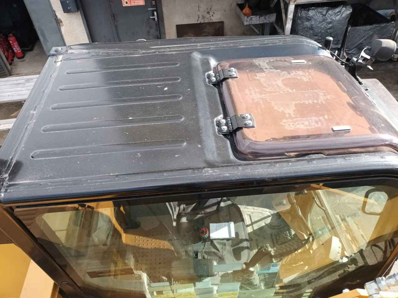 Máy xúc bánh xích CAT 315F: hình 16
