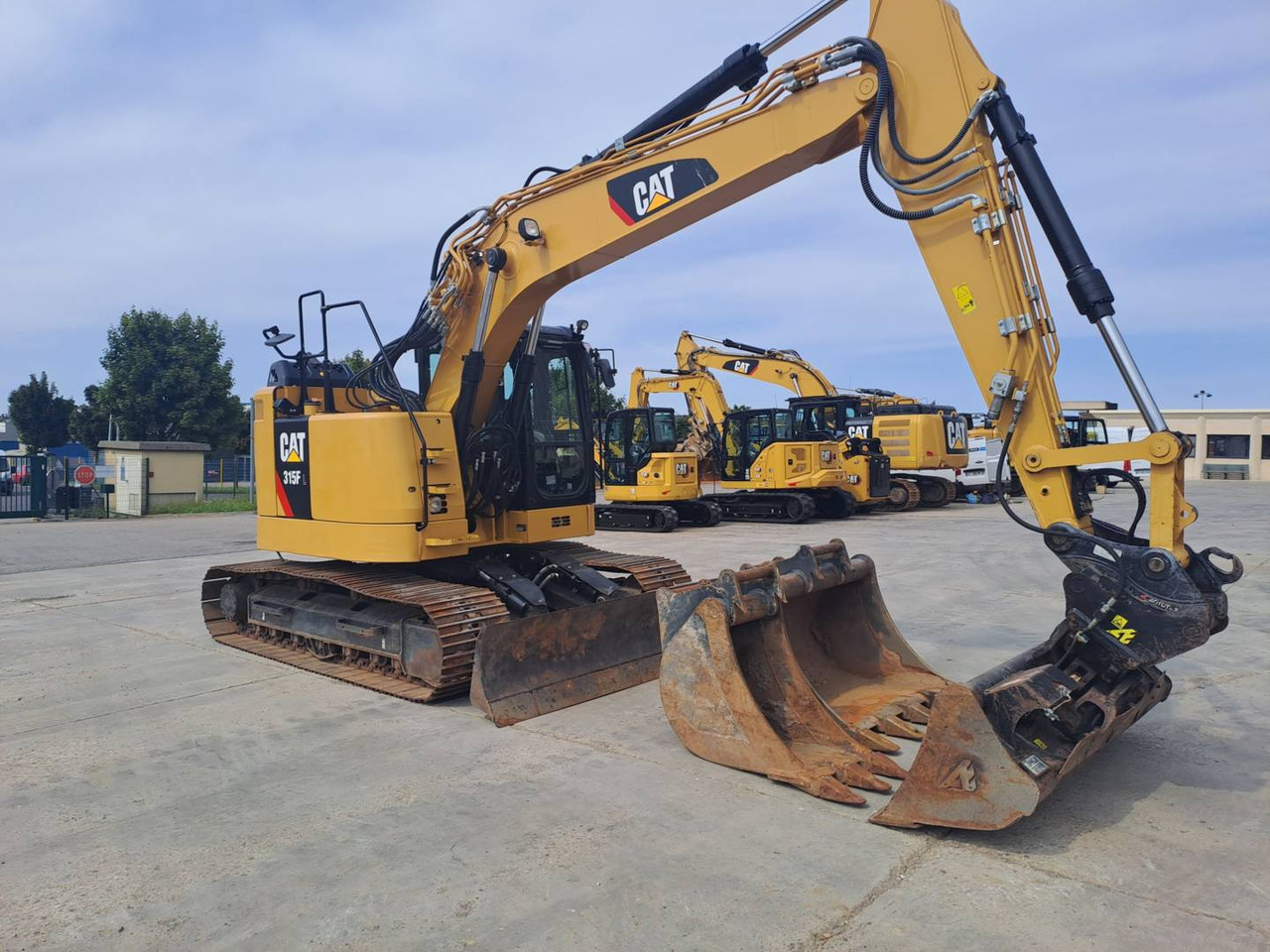 CAT 315F - Máy xúc bánh xích: hình 2 CAT 315F - Máy xúc bánh xích: hình 2