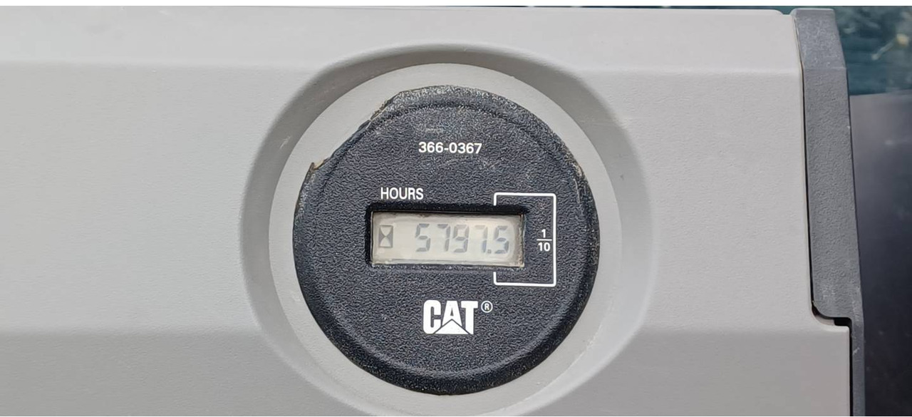 CAT 320F - Máy xúc bánh xích: hình 5 CAT 320F - Máy xúc bánh xích: hình 5