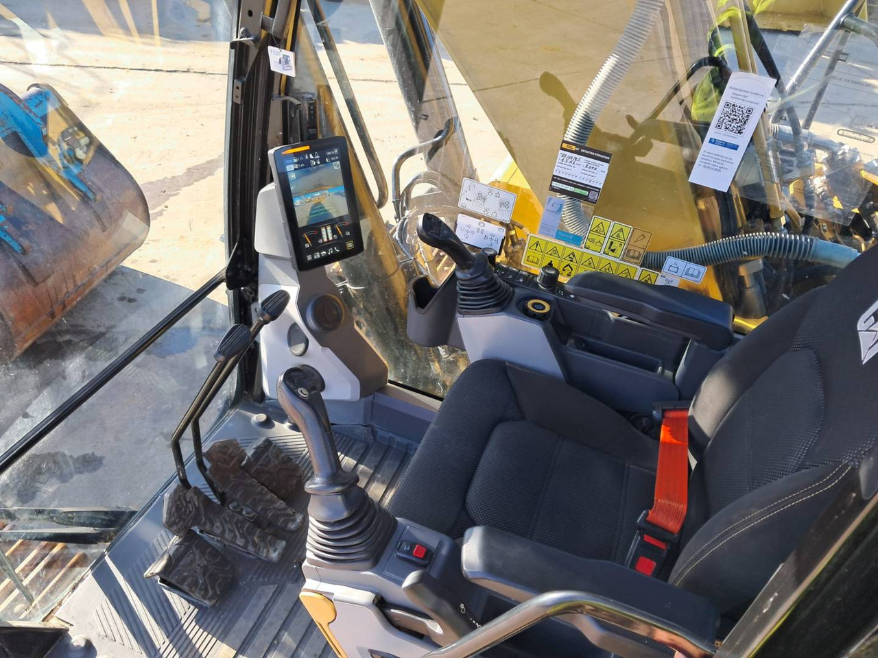 CAT 326 - Máy xúc bánh xích: hình 4 CAT 326 - Máy xúc bánh xích: hình 4