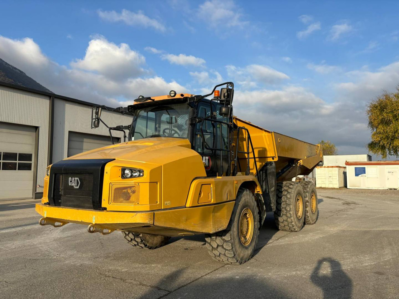 CAT 730 - Xe ben đổ có khớp nối: hình 2 CAT 730 - Xe ben đổ có khớp nối: hình 2