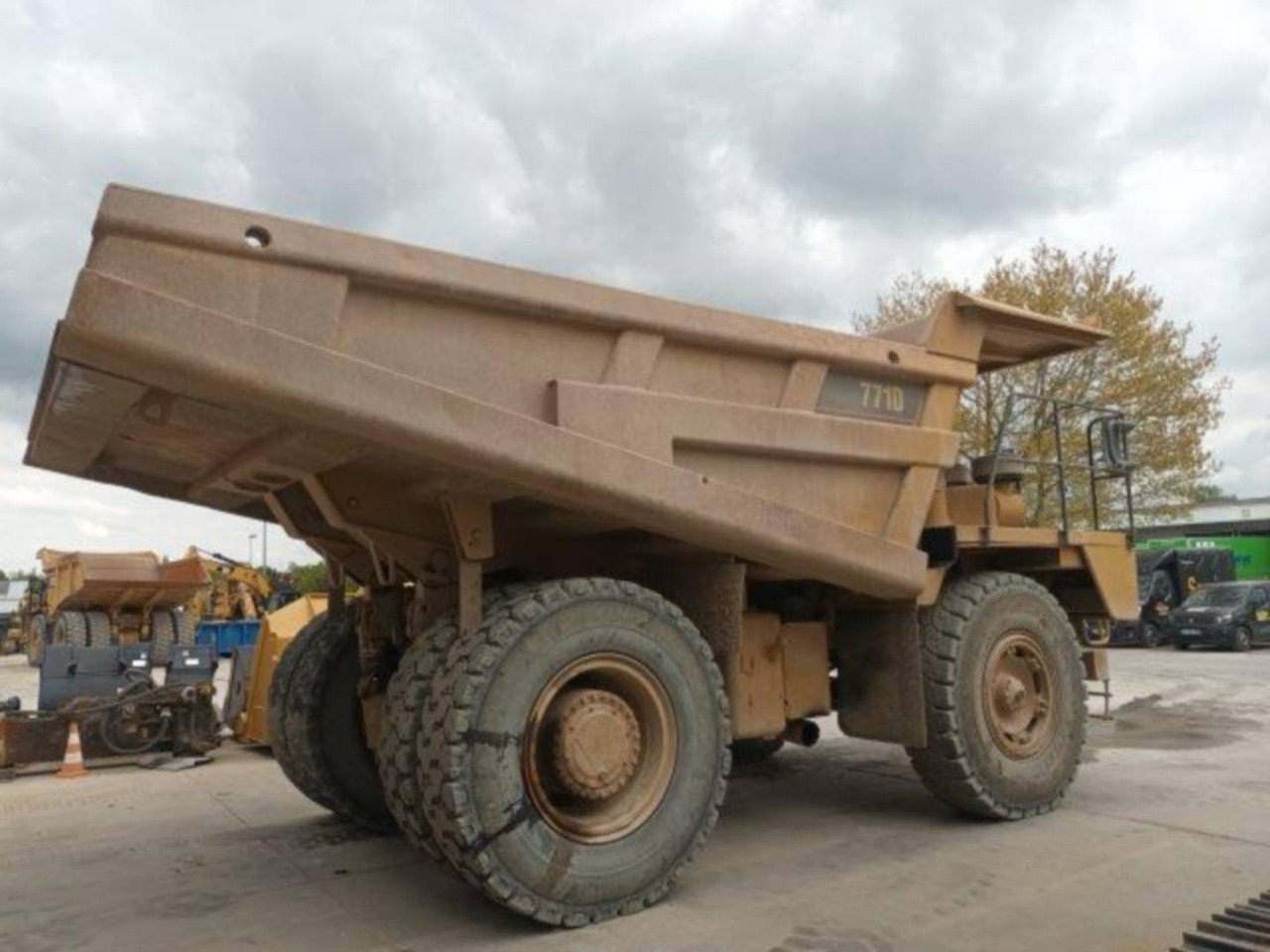 CAT 771D - Xe ben cứng/ Xe chở đá: hình 3 CAT 771D - Xe ben cứng/ Xe chở đá: hình 3
