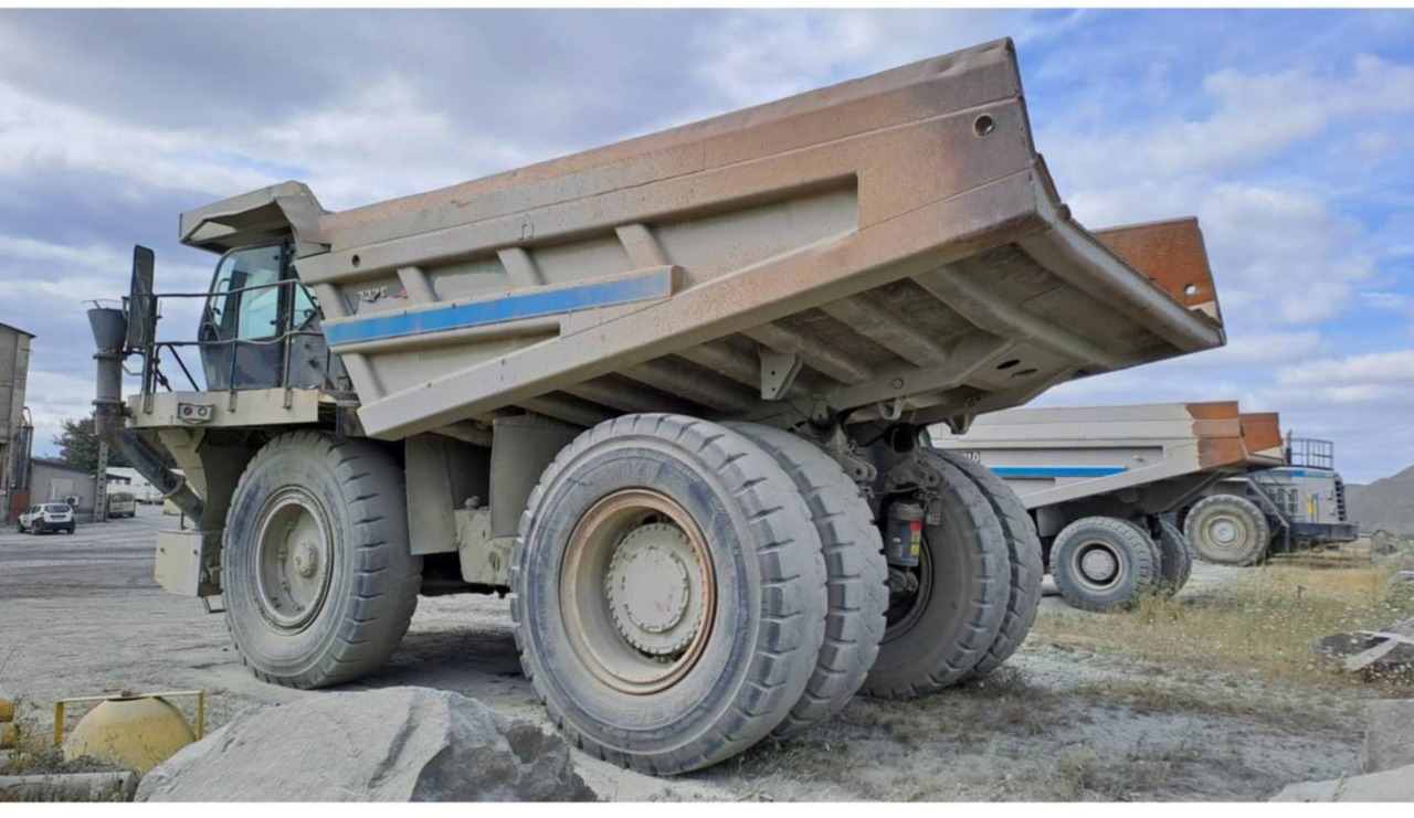 CAT 777F - Xe ben cứng/ Xe chở đá: hình 4 CAT 777F - Xe ben cứng/ Xe chở đá: hình 4