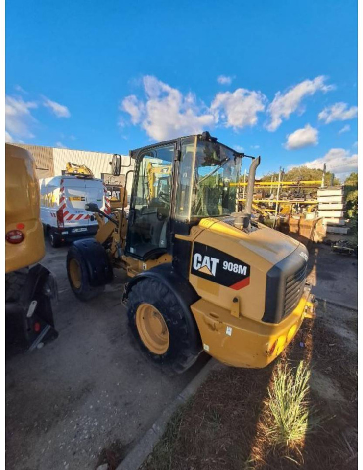 CAT 908M - Máy xúc lật bánh lốp: hình 4 CAT 908M - Máy xúc lật bánh lốp: hình 4