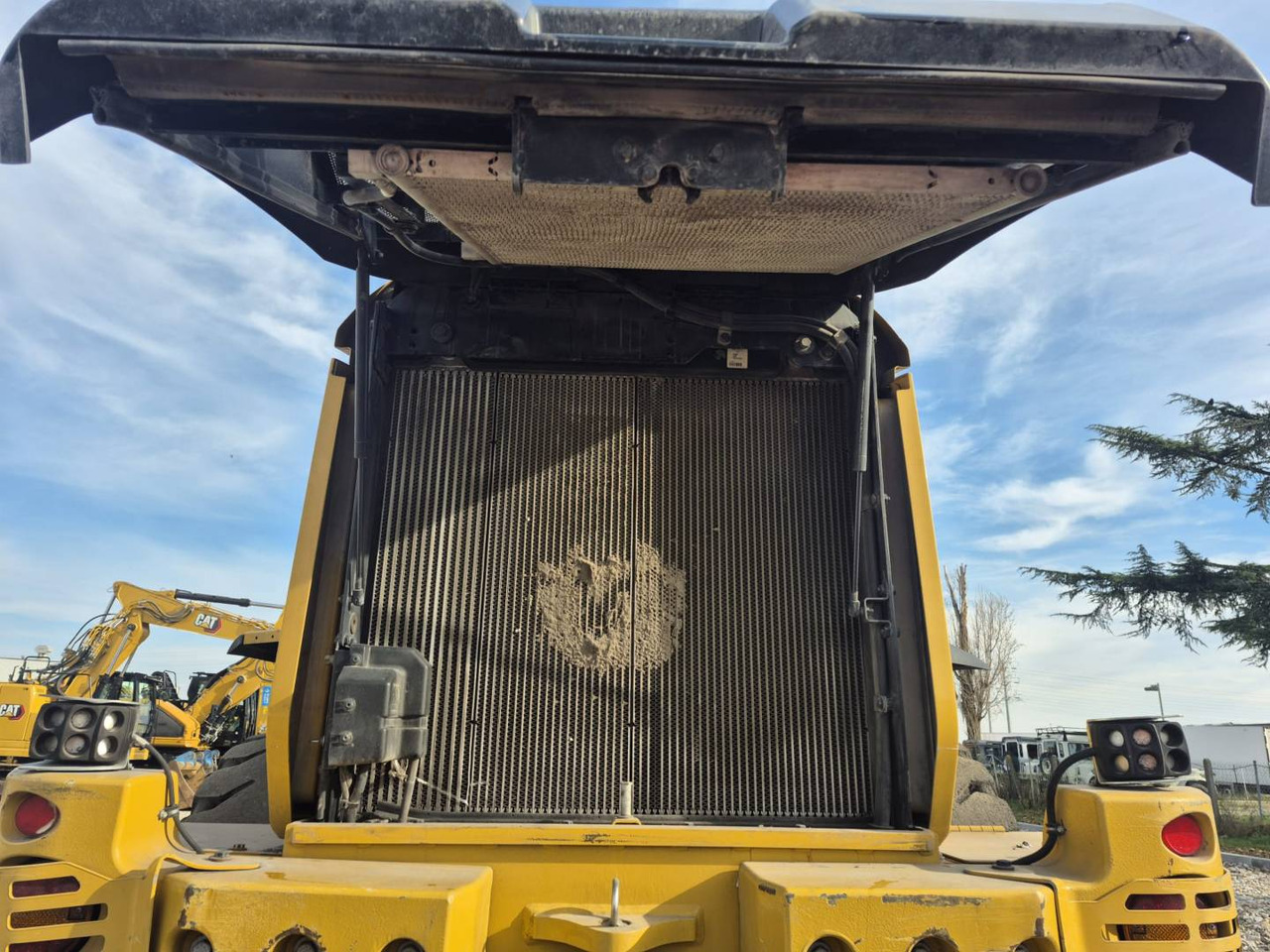 Máy xúc lật bánh lốp CAT 926M: hình 16