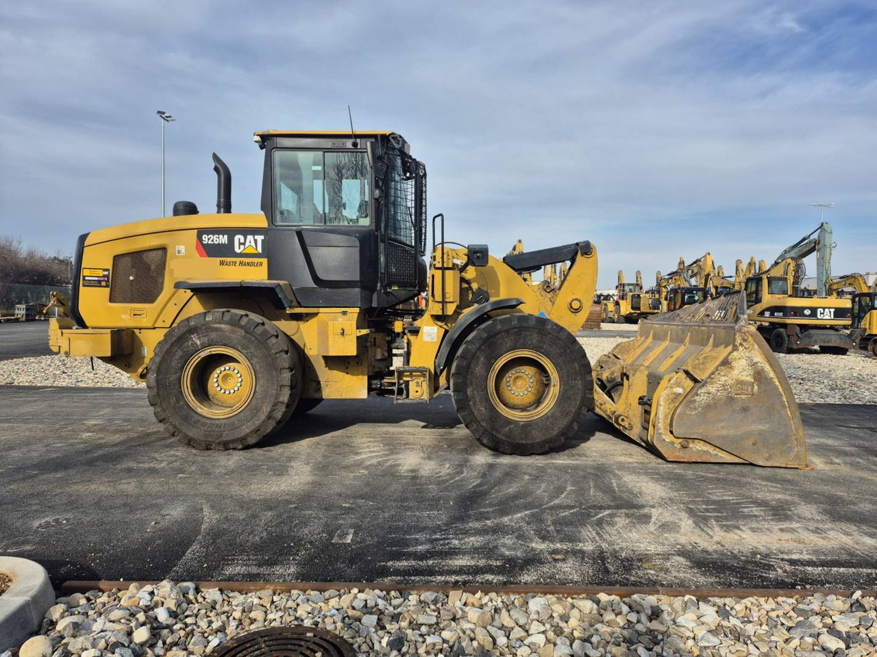 Máy xúc lật bánh lốp CAT 926M: hình 17