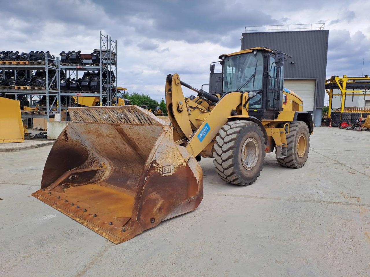 CAT 926M - Máy xúc lật bánh lốp: hình 2 CAT 926M - Máy xúc lật bánh lốp: hình 2