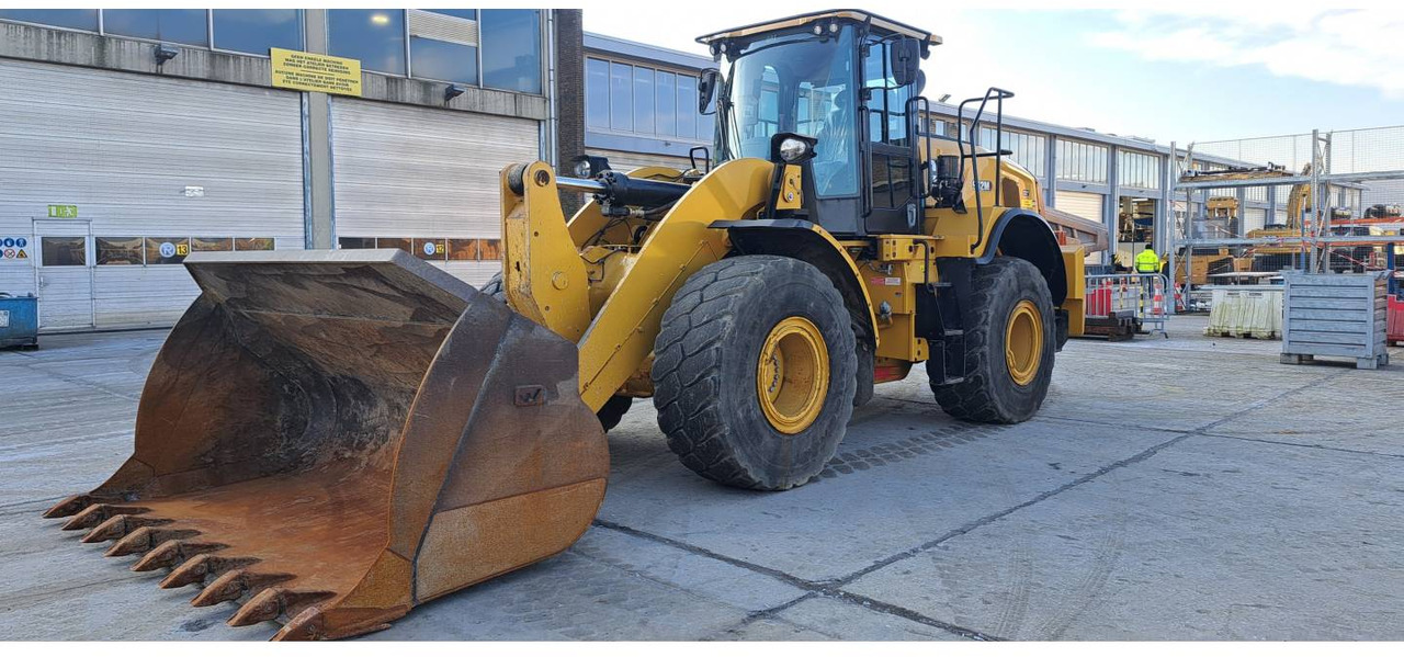 CAT 962M - Máy xúc lật bánh lốp: hình 1 CAT 962M - Máy xúc lật bánh lốp: hình 1