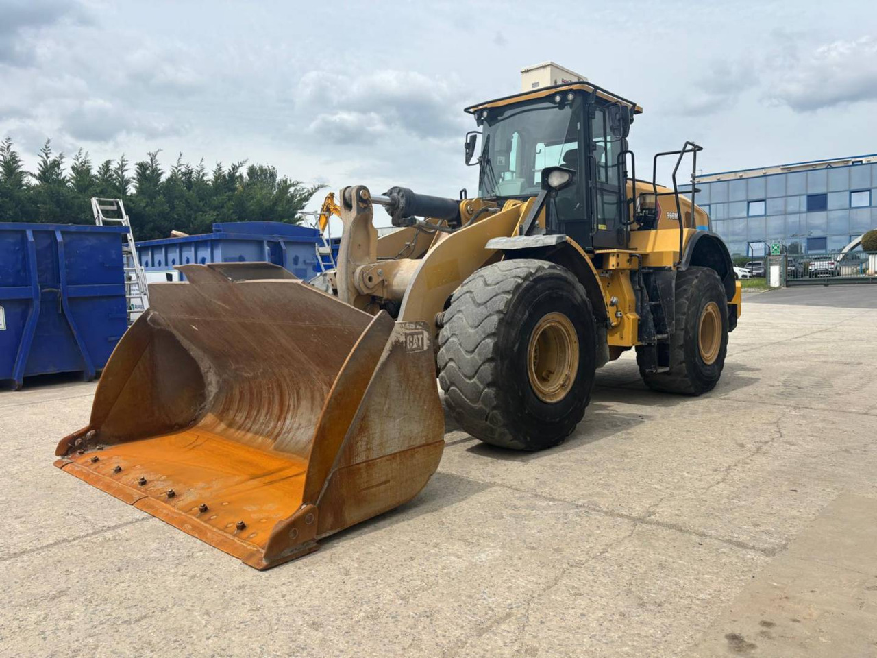 CAT 966M XE - Máy xúc lật bánh lốp: hình 2 CAT 966M XE - Máy xúc lật bánh lốp: hình 2