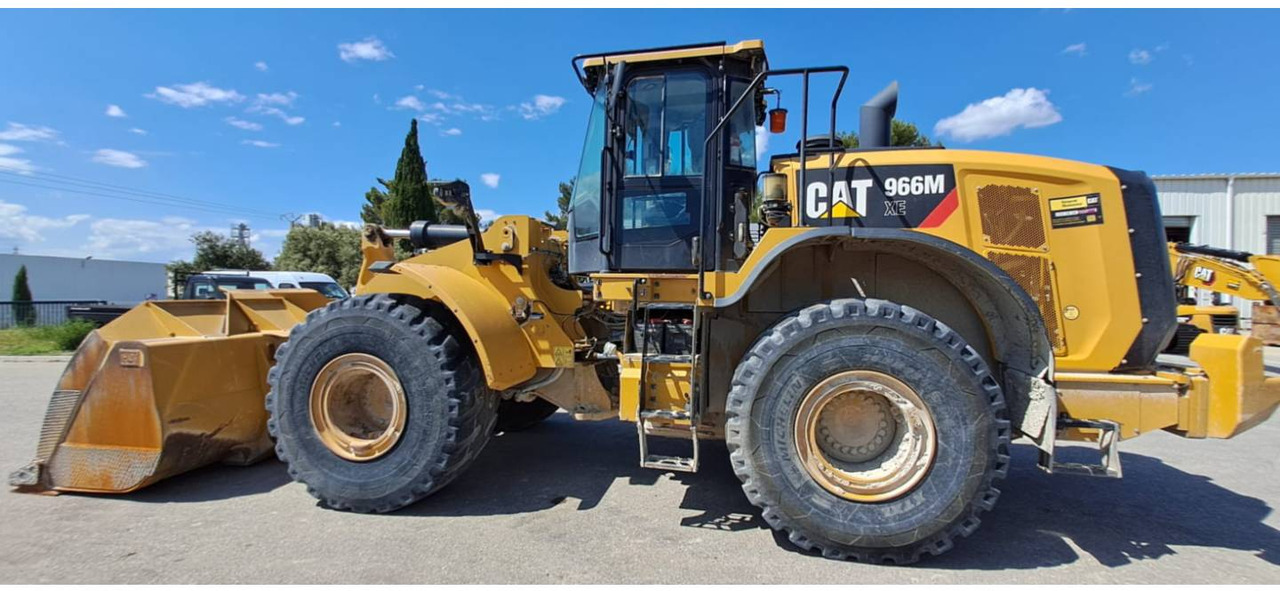 CAT 966M XE - Máy xúc lật bánh lốp: hình 3 CAT 966M XE - Máy xúc lật bánh lốp: hình 3