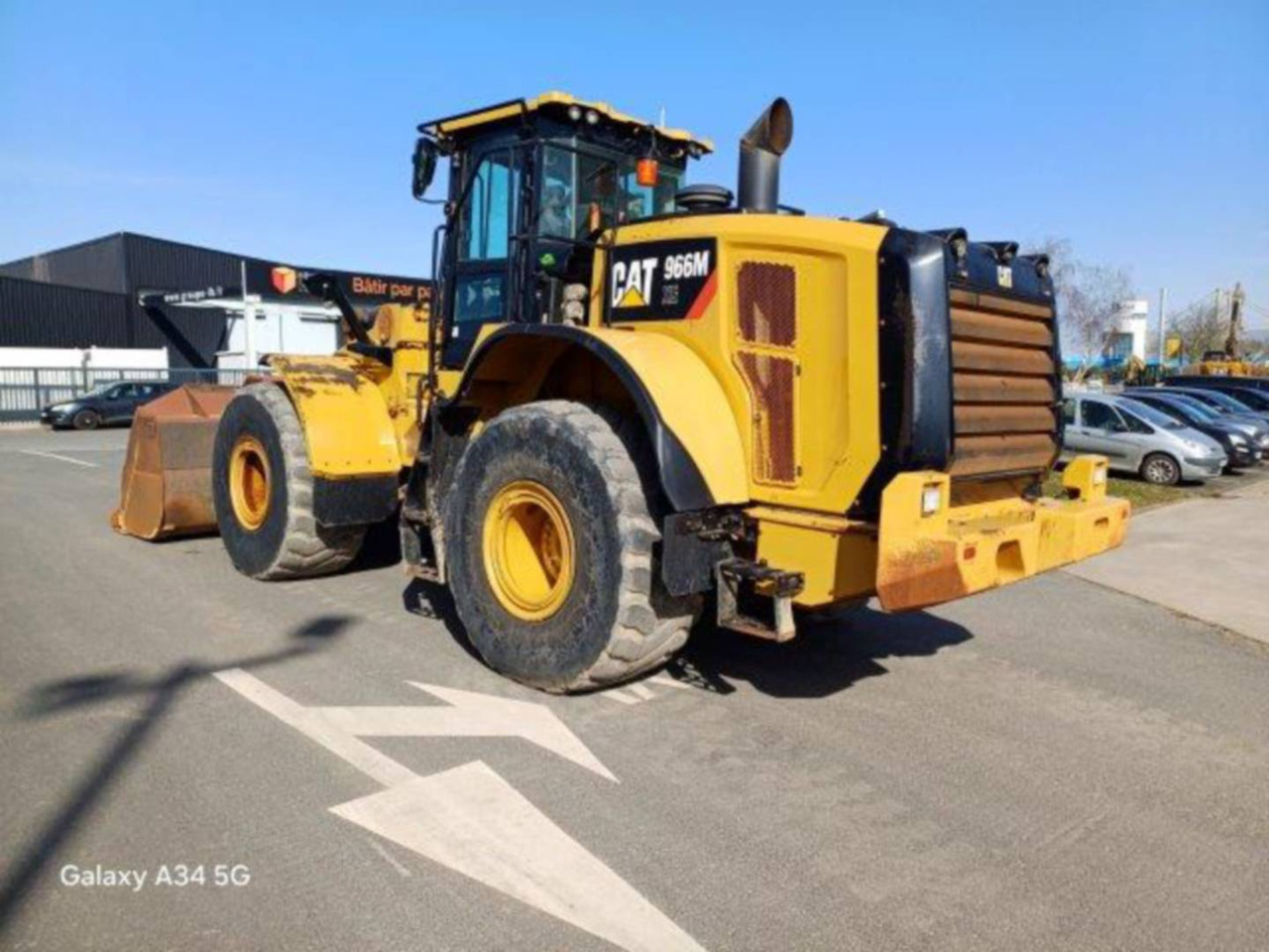 CAT 966M XE - Máy xúc lật bánh lốp: hình 4 CAT 966M XE - Máy xúc lật bánh lốp: hình 4