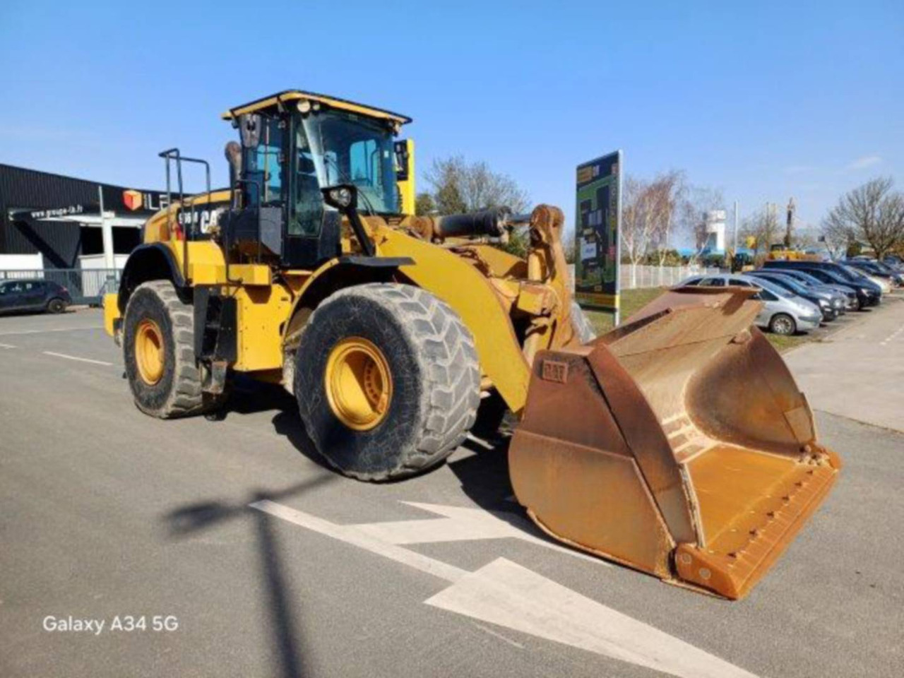 CAT 966M XE - Máy xúc lật bánh lốp: hình 1 CAT 966M XE - Máy xúc lật bánh lốp: hình 1