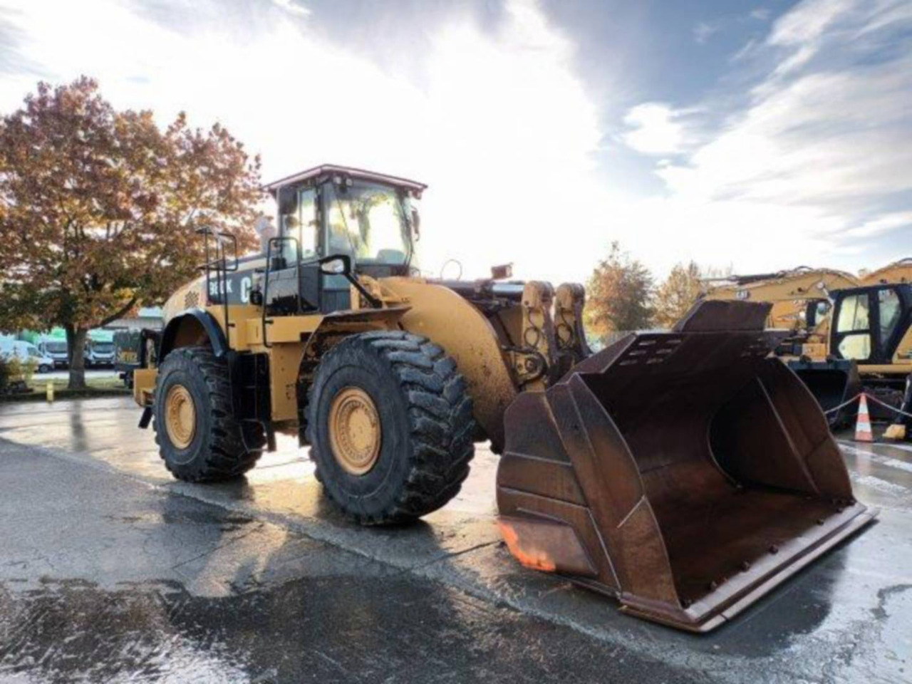 CAT 972M XE - Máy xúc lật bánh lốp: hình 1 CAT 972M XE - Máy xúc lật bánh lốp: hình 1