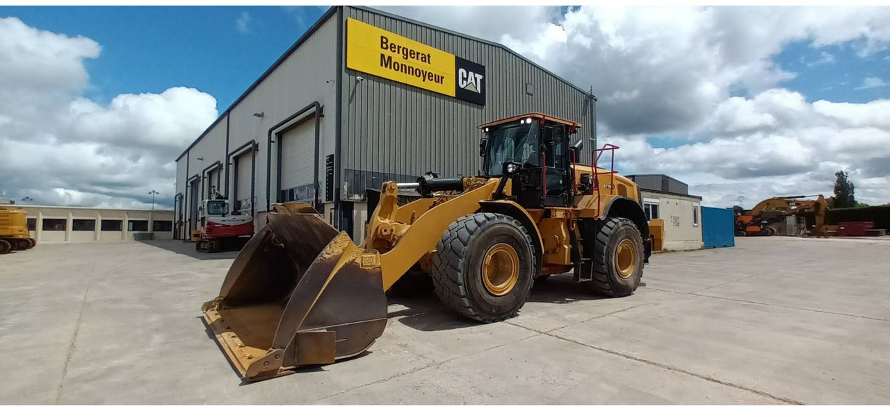 CAT 972M XE - Máy xúc lật bánh lốp: hình 1 CAT 972M XE - Máy xúc lật bánh lốp: hình 1
