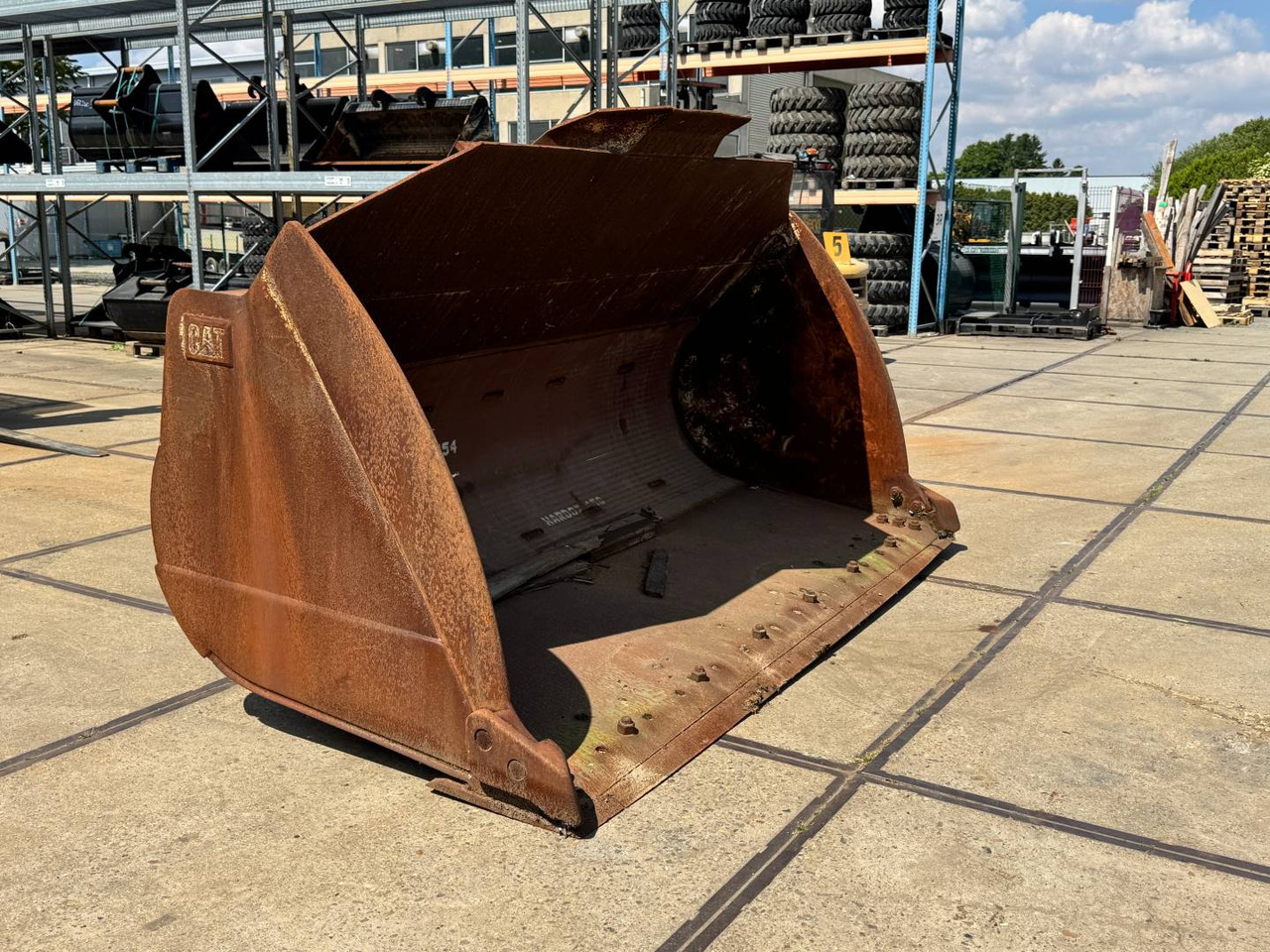 CAT BUCKET GP / 5 CU M / FOR FUSION COUPLER - Gầu: hình 2 CAT BUCKET GP / 5 CU M / FOR FUSION COUPLER - Gầu: hình 2