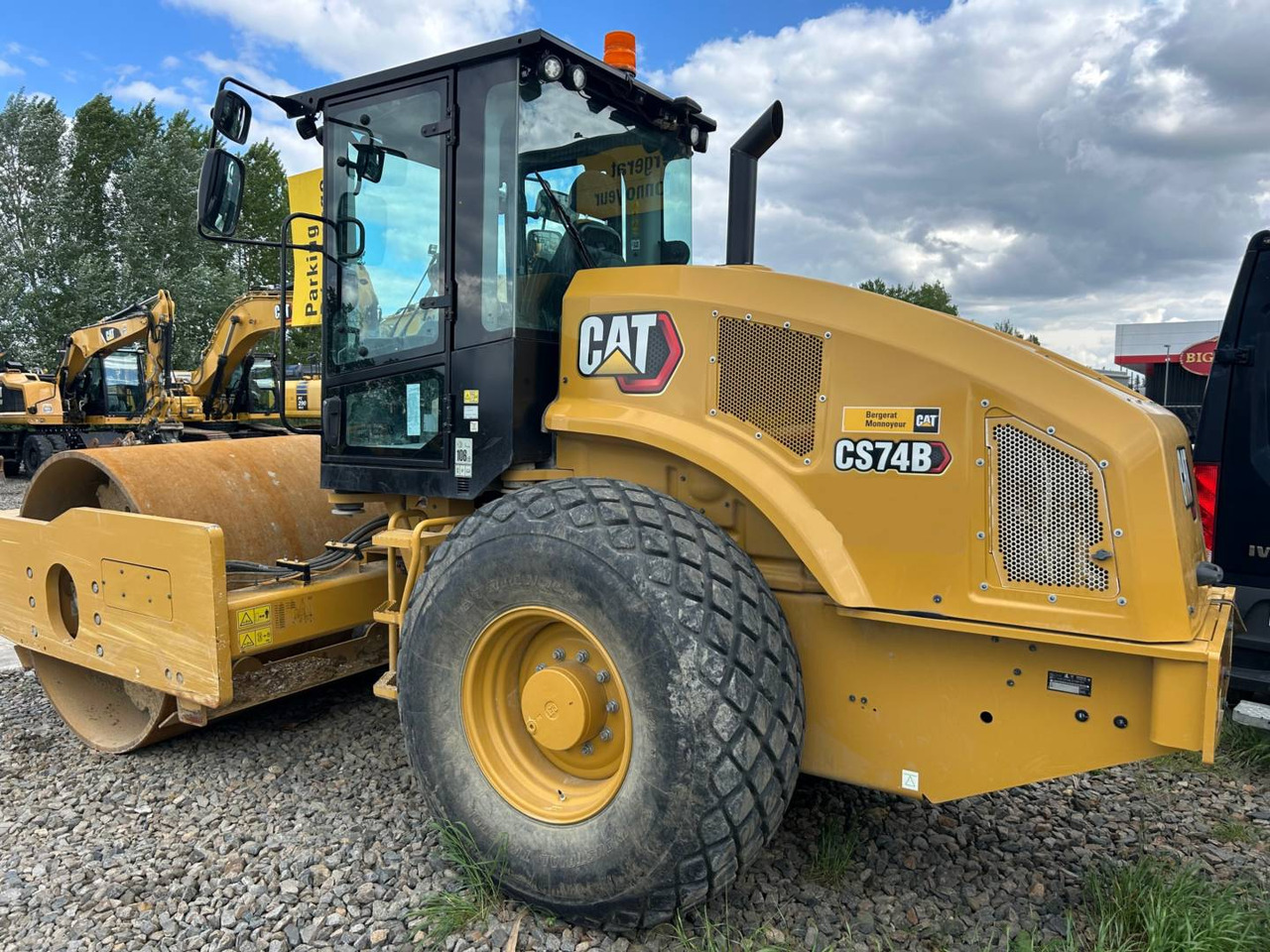 CAT CS74B 4F - Máy đầm: hình 4 CAT CS74B 4F - Máy đầm: hình 4