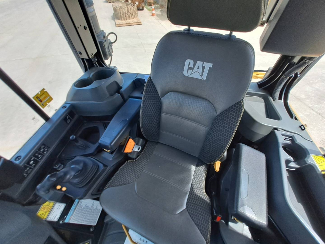 Máy ủi CAT D5: hình 15 Máy ủi CAT D5: hình 15