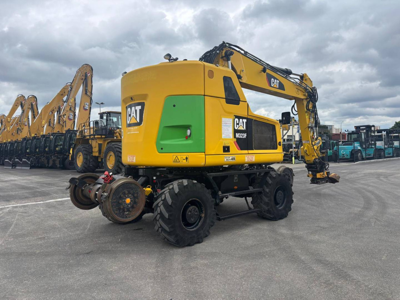 CAT M323F - Máy xúc bánh lốp: hình 4 CAT M323F - Máy xúc bánh lốp: hình 4