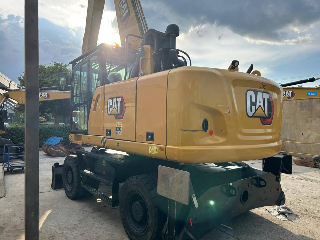 CAT MH3024-1 - Máy xúc bánh lốp: hình 4 CAT MH3024-1 - Máy xúc bánh lốp: hình 4