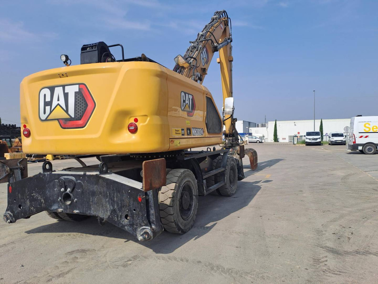CAT MH3024 - Máy xúc bánh lốp: hình 3 CAT MH3024 - Máy xúc bánh lốp: hình 3