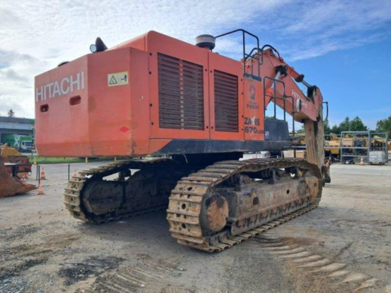 HITACHI ZX 670 45 - Máy xúc bánh xích: hình 3 HITACHI ZX 670 45 - Máy xúc bánh xích: hình 3