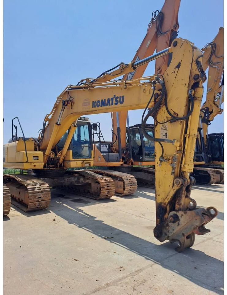 KOMATSU PC210LC - Máy xúc bánh xích: hình 2 KOMATSU PC210LC - Máy xúc bánh xích: hình 2