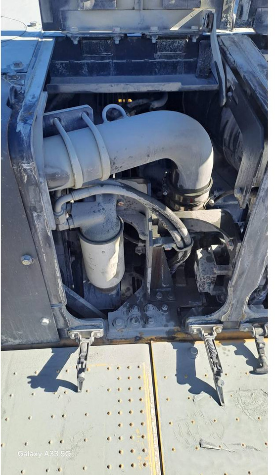 Máy xúc bánh xích KOMATSU PC700LC: hình 15 Máy xúc bánh xích KOMATSU PC700LC: hình 15