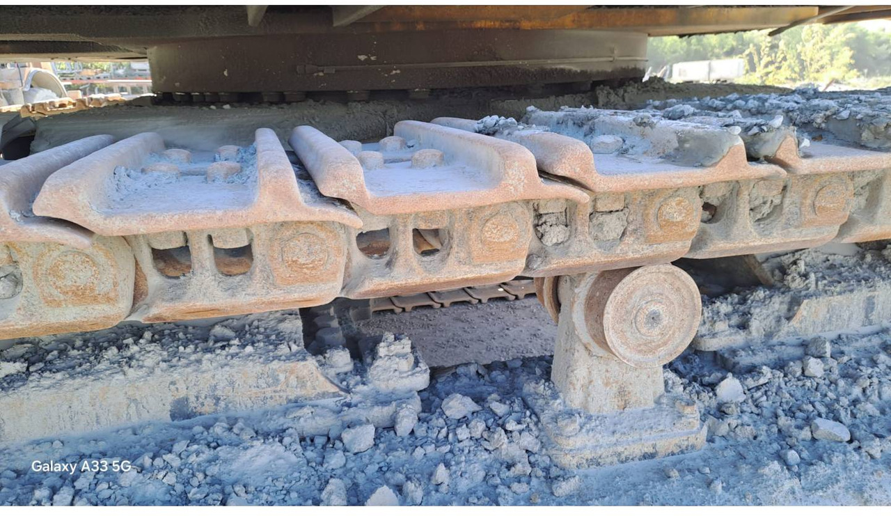 Máy xúc bánh xích KOMATSU PC700LC: hình 28 Máy xúc bánh xích KOMATSU PC700LC: hình 28