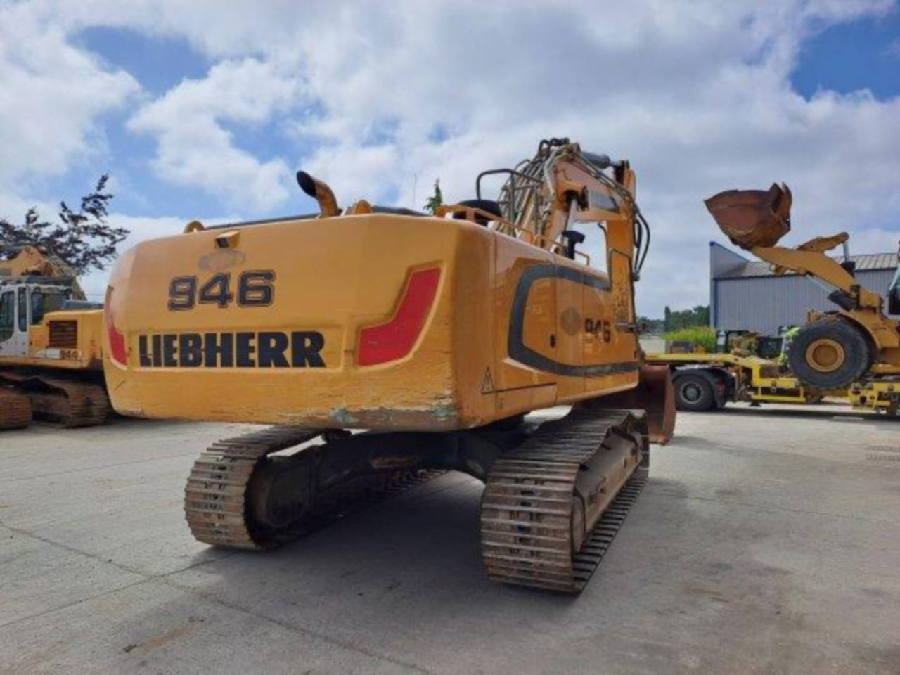 LIEBHERR R946 - Máy xúc bánh xích: hình 3 LIEBHERR R946 - Máy xúc bánh xích: hình 3