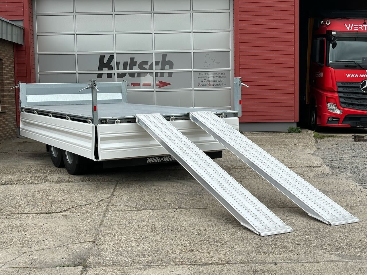 Müller-Mitteltal KA-TA-R 11,9/024 Breitreifen, Alu-Rampen, LED - Rơ moóc ben: hình 1 Müller-Mitteltal KA-TA-R 11,9/024 Breitreifen, Alu-Rampen, LED - Rơ moóc ben: hình 1