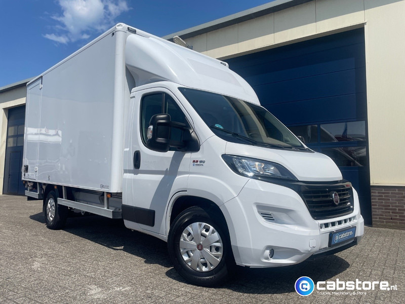 Fiat Ducato 2.3 Multijet 160 Pk Euro 6 - Bouwjaar 2021 - Handgeschakeld 6 speed - Airco - 3 zitplaatsen - Laadklep - Xe tải hộp: hình 1 Fiat Ducato 2.3 Multijet 160 Pk Euro 6 - Bouwjaar 2021 - Handgeschakeld 6 speed - Airco - 3 zitplaatsen - Laadklep - Xe tải hộp: hình 1