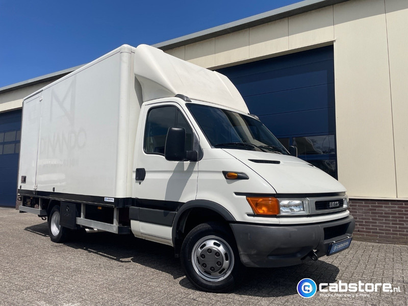 Iveco 40C12 Daily 4x2 Bakwagen Euro 3 - Bouwjaar 2003 - APK tot 10-05-2026 -Handgeschakelde versnellingsbak - Xe tải nhỏ thùng kín: hình 1 Iveco 40C12 Daily 4x2 Bakwagen Euro 3 - Bouwjaar 2003 - APK tot 10-05-2026 -Handgeschakelde versnellingsbak - Xe tải nhỏ thùng kín: hình 1