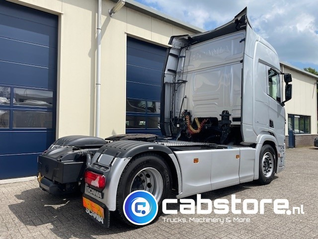 Scania R450 A4X2NA Highline Euro 6 - Retarder - Differentieelslot - Bouwjaar 11-2018 - Only Km 549.880 - APK tot 03-2026 - Xe đầu kéo: hình 4 Scania R450 A4X2NA Highline Euro 6 - Retarder - Differentieelslot - Bouwjaar 11-2018 - Only Km 549.880 - APK tot 03-2026 - Xe đầu kéo: hình 4