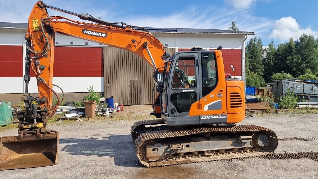 Doosan DX 140 LCR - Máy xúc bánh xích: hình 1 Doosan DX 140 LCR - Máy xúc bánh xích: hình 1