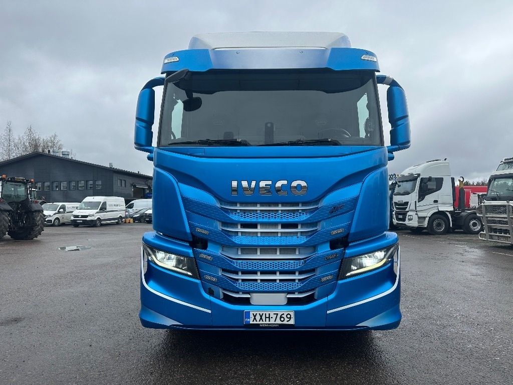 Iveco AD 260S40 Y/FS CNG - Xe tải nâng móc: hình 2 Iveco AD 260S40 Y/FS CNG - Xe tải nâng móc: hình 2