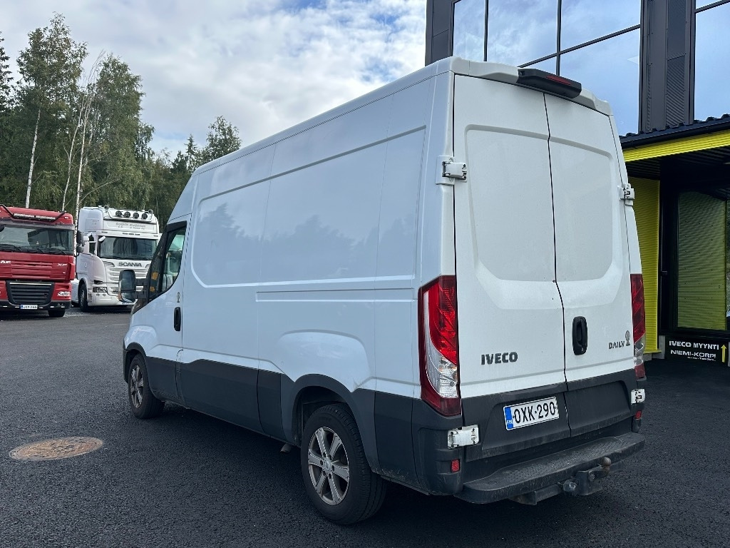 Iveco Daily 35S13 10m3 - Xe van chở hàng: hình 4 Iveco Daily 35S13 10m3 - Xe van chở hàng: hình 4