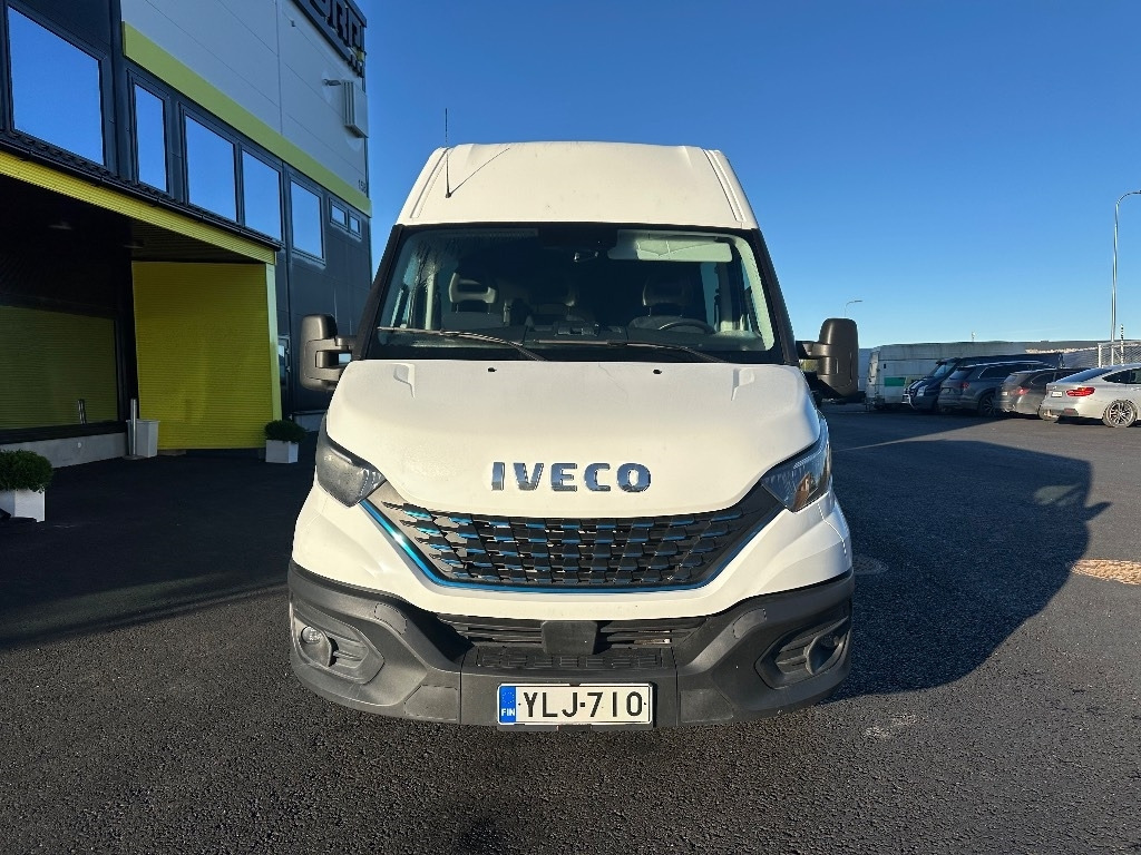 Iveco Daily 35S14 CNG A8 Huom! 6hlö PAKETTIAUTO - Xe van chở hàng: hình 2 Iveco Daily 35S14 CNG A8 Huom! 6hlö PAKETTIAUTO - Xe van chở hàng: hình 2