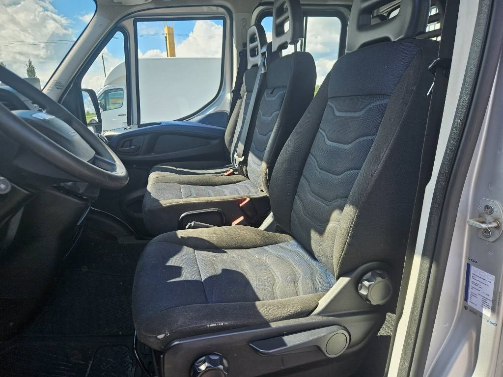 Xe tải nhỏ phẳng, Xe tải van Iveco Daily 35S18, 7hlö kevyt ka: hình 15 Xe tải nhỏ phẳng, Xe tải van Iveco Daily 35S18, 7hlö kevyt ka: hình 15