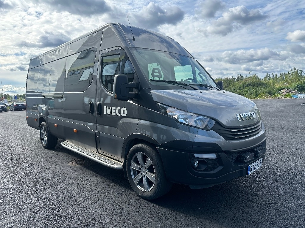 Iveco Daily 35S18A8 1+5 hlö retkeilyauto - Xe van chở hàng: hình 3 Iveco Daily 35S18A8 1+5 hlö retkeilyauto - Xe van chở hàng: hình 3