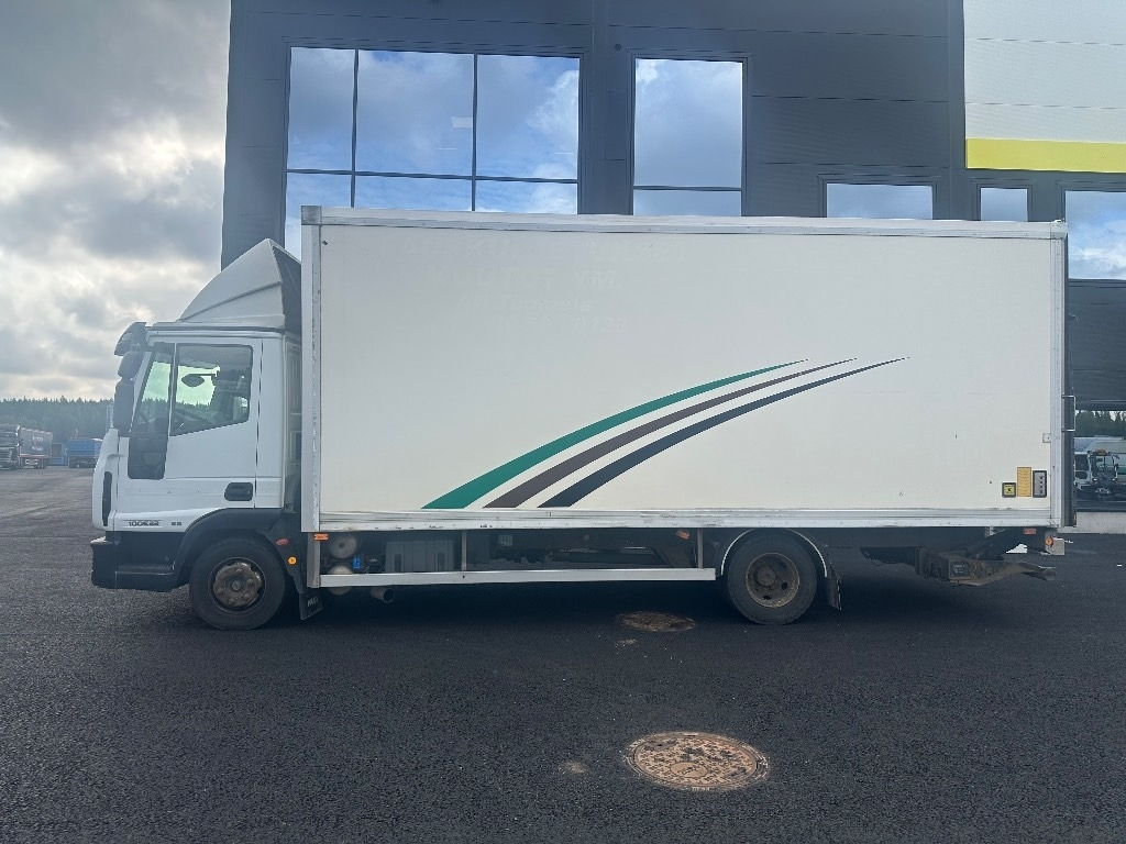 Iveco Eurocargo 100 E22 - Xe tải hộp: hình 5 Iveco Eurocargo 100 E22 - Xe tải hộp: hình 5