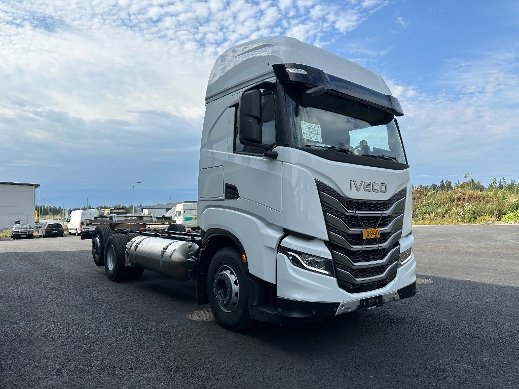 Iveco S-Way AS26S50 NP 2xLNG 6x2*4 - Xe tải khung gầm: hình 3 Iveco S-Way AS26S50 NP 2xLNG 6x2*4 - Xe tải khung gầm: hình 3