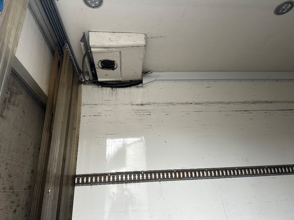 Mercedes-Benz Atego 818  - Xe tải đông lạnh: hình 5 Mercedes-Benz Atego 818  - Xe tải đông lạnh: hình 5