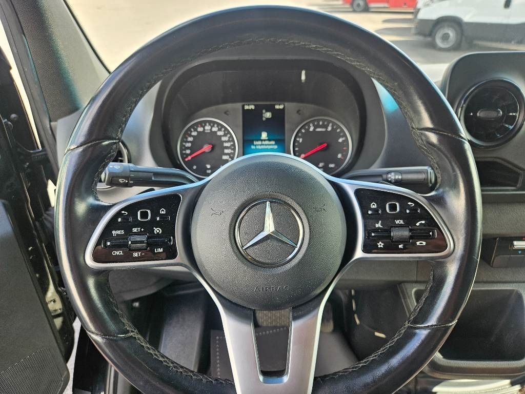 Mercedes-Benz Sprinter 317 RWD - Xe van chở hàng: hình 5 Mercedes-Benz Sprinter 317 RWD - Xe van chở hàng: hình 5