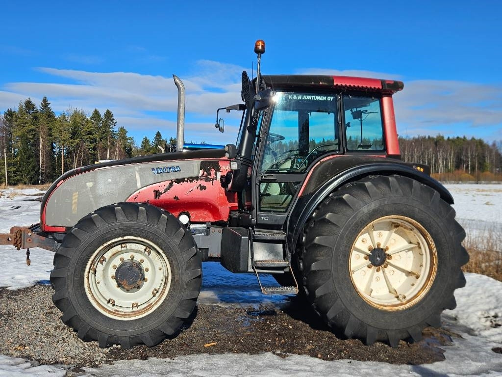 Valtra T 170 - Máy cày: hình 1 Valtra T 170 - Máy cày: hình 1