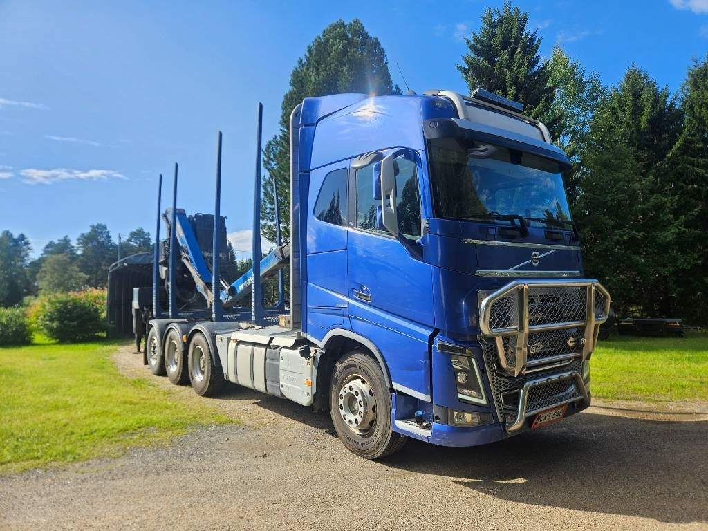 Volvo FH 16 750 8x4 76tn yhdistelmä - Xe chở gỗ: hình 1 Volvo FH 16 750 8x4 76tn yhdistelmä - Xe chở gỗ: hình 1