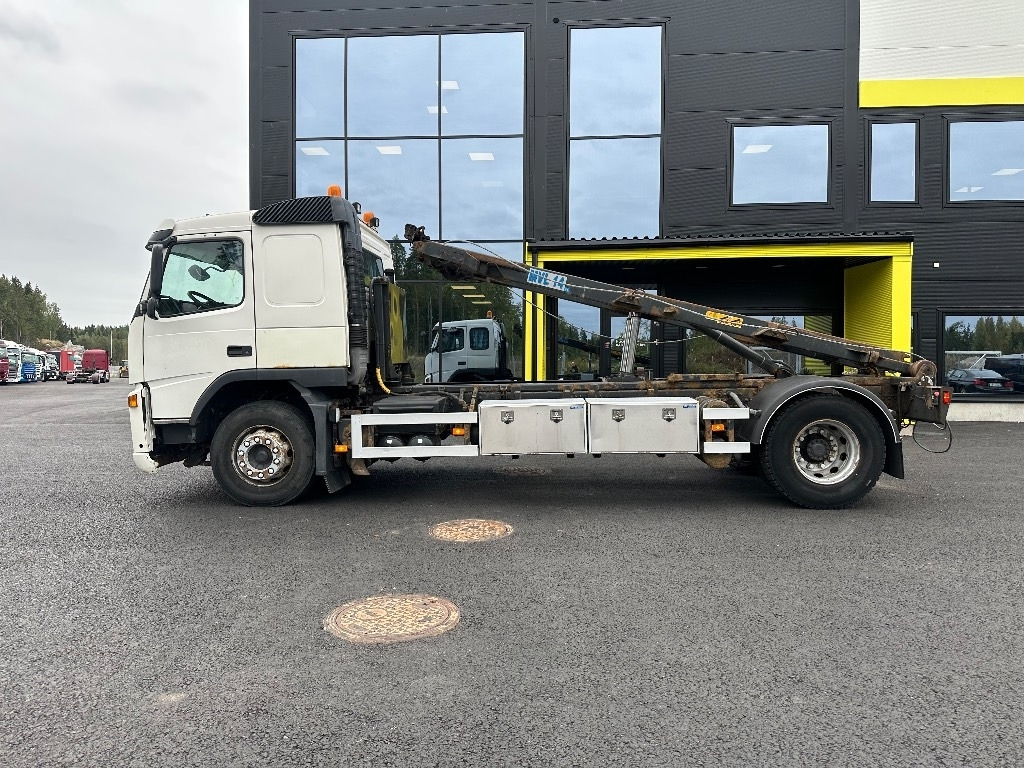 Volvo FM9 4x2 vaijerilaitteilla - Xe tải chở thùng nhỏ: hình 5 Volvo FM9 4x2 vaijerilaitteilla - Xe tải chở thùng nhỏ: hình 5
